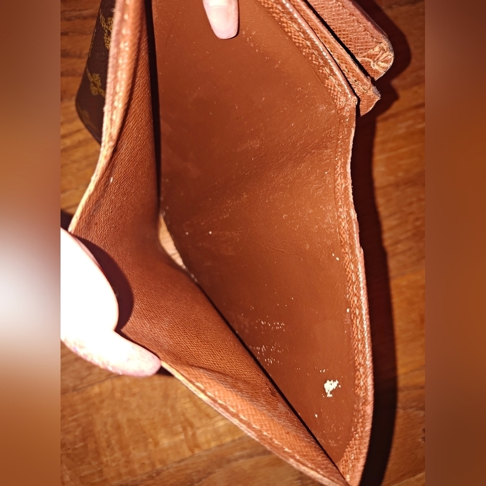 Louis Vuitton Monogram Porte Monnaie Tresor Wallet - Picture 6 of 16